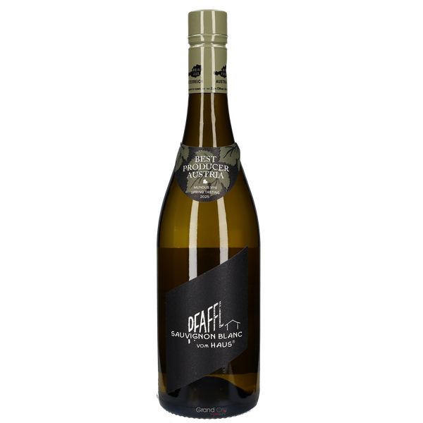 2025 Weingut R&A Pfaffl Vom Haus Sauvignon Blanc - Bottle Hero