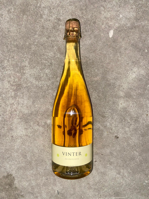 Cold Hand Winery, Vinter - Bottle Hero