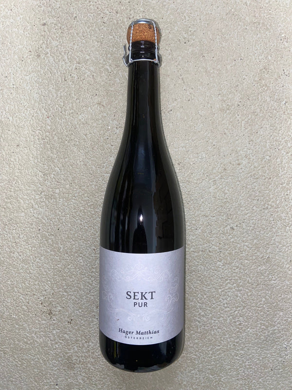 Matthias Hager, Zweigelt, Blanc de Noir, Grosse Reserve - Bottle Hero