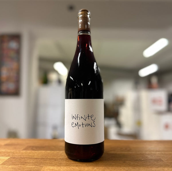 Suzor, Infinite Emotions Pinot Noir/Gamay, Yamhill-Carlton AVA, 2022 - Bottle Hero