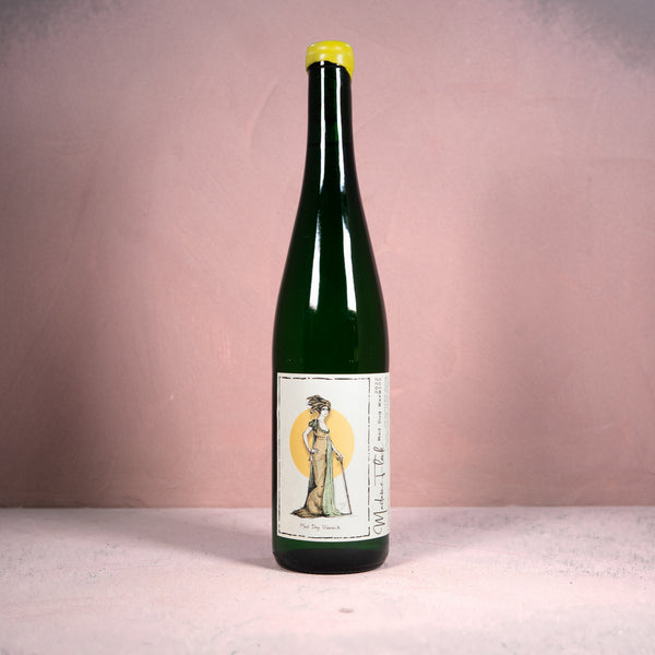 Madame Flöck, Mad Dog Warwick 2022 - Bottle Hero
