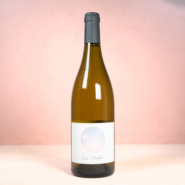 Raphäelle Guyot, La Valse (Élevage Long) 2023 - Bottle Hero