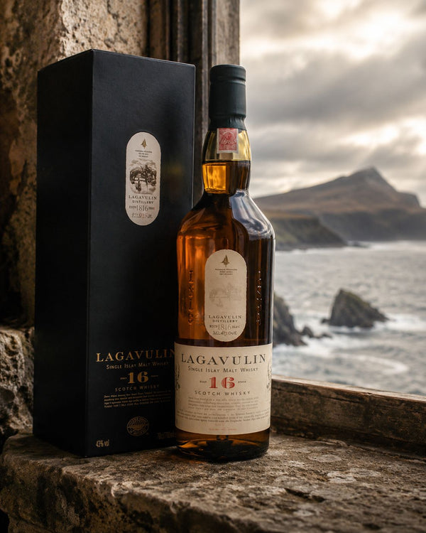 Lagavulin 16 år Single Malt Whisky 70cl 43% - Bottle Hero